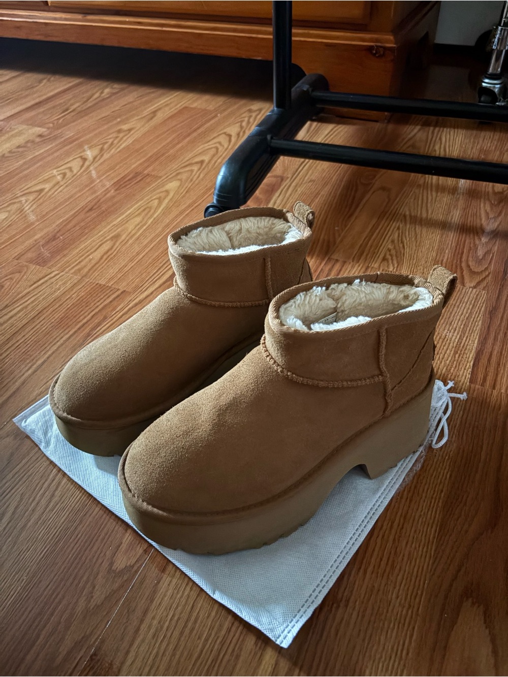 Women’s UGG boots size 8